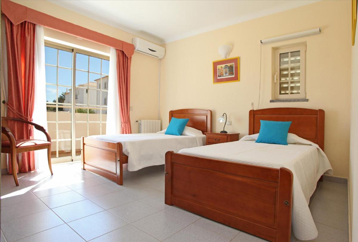 Naomi - Large Garden And Terrace Holiday home Albufeira