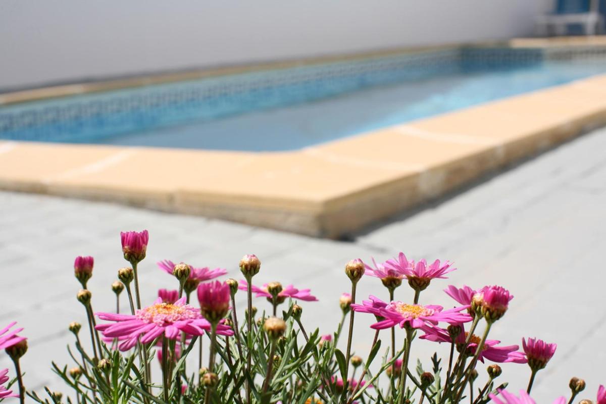 Naomi - Large Garden And Terrace * Albufeira