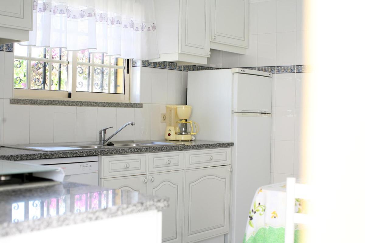 Naomi - Large Garden And Terrace Holiday home Albufeira